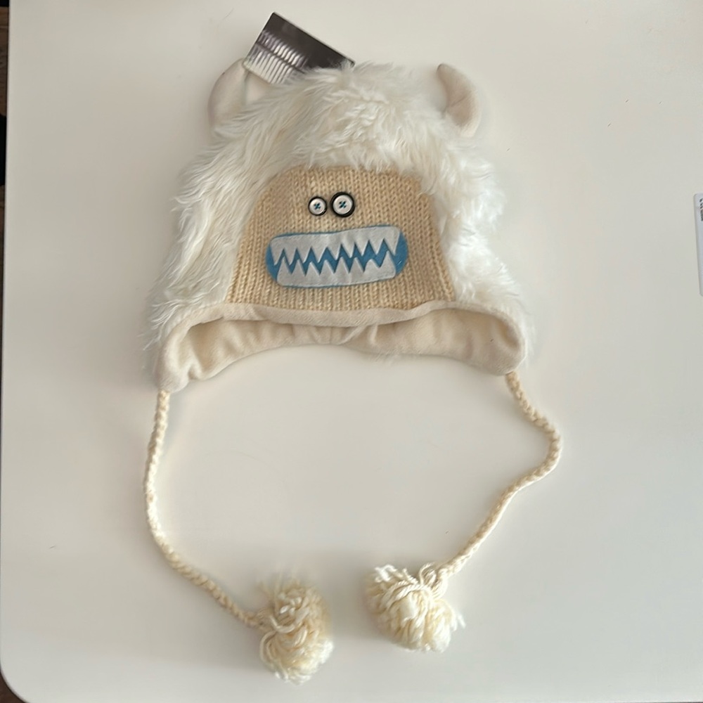 DeLux Yuki the Yeti wool pilot hat NWT